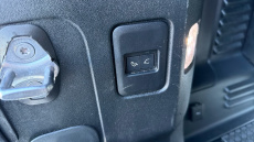 Land Rover Defender 2.0 P300 SE 90 3dr Auto Petrol Estate